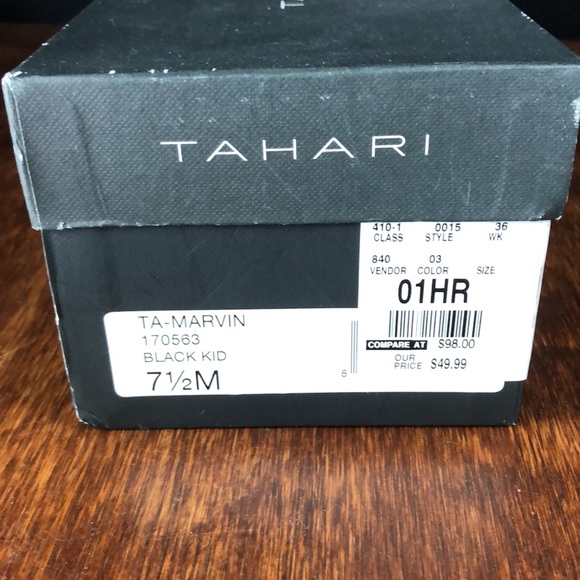 TAHARI Black Leather Flats w/Black Filigree Buckle - Picture 12 of 12